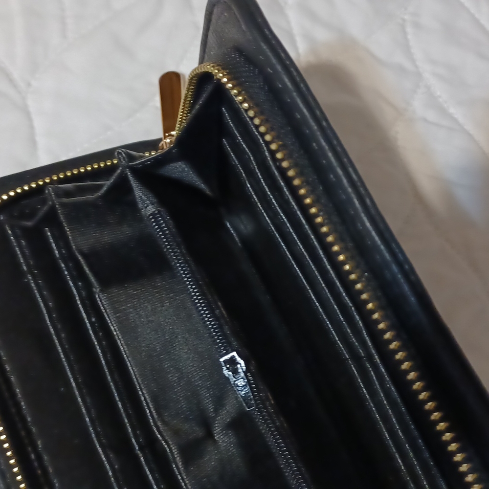 Wallet - Picture 4 of 6